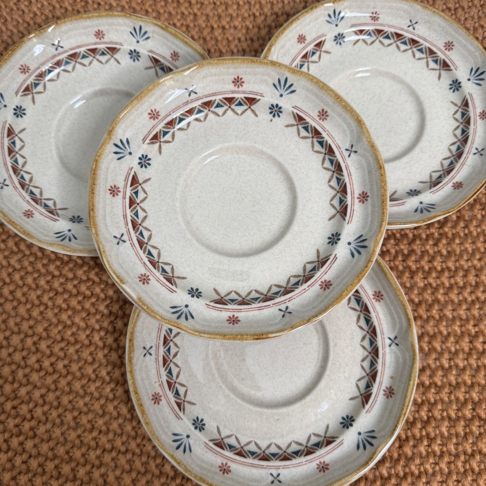 International Stoneware Saucers Set of 4 Speckled Floral Pattern Japan